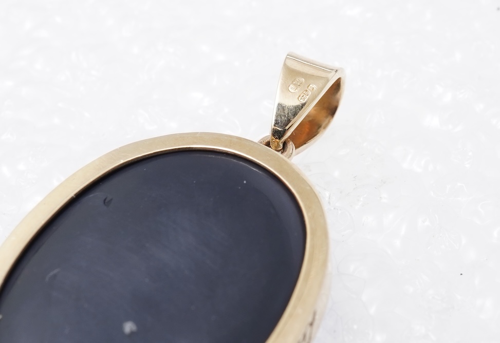 A black opal pendant